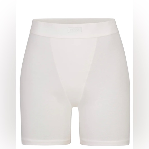 NWT SKIMS FITS EVERYBODY BOYFRIEND BOXER - Picture 1 of 5